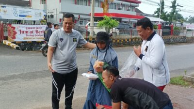 Jumat Berkah Kadivpas dan Kalapas Pangkalpinang Berbagi Sedekah