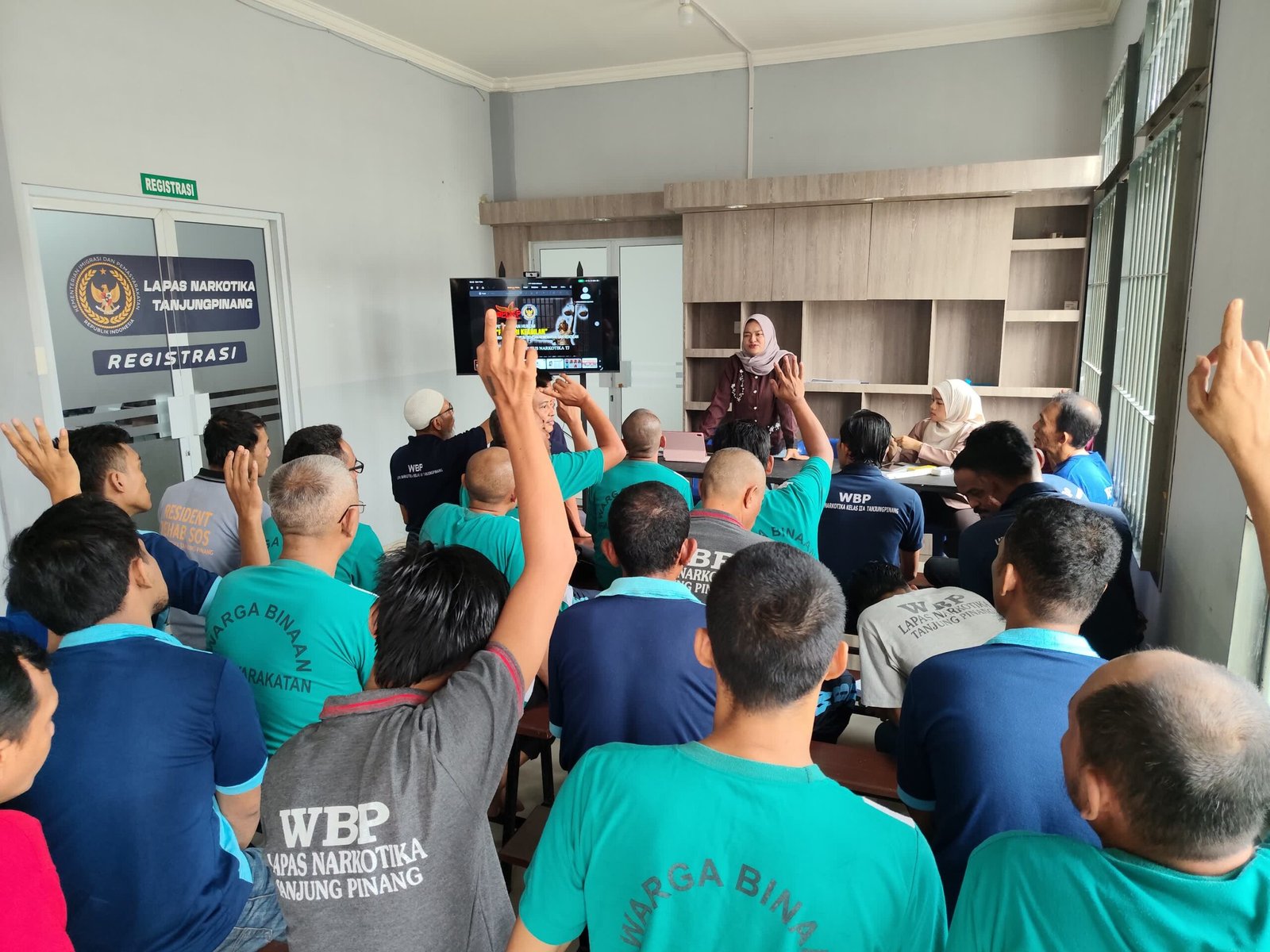 Advokat LBH PDKP Provinsi Kepulauan Riau (Kepri) saat memberikan penyuluhan hukum. 